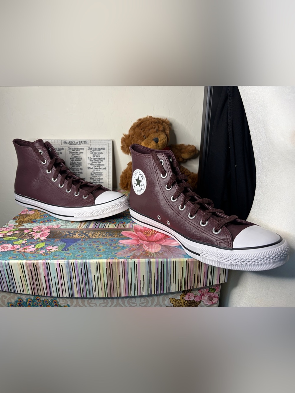 Converse Chuck Taylor Leather High Bloodstone Men’s 10.5 Women’s 12.5